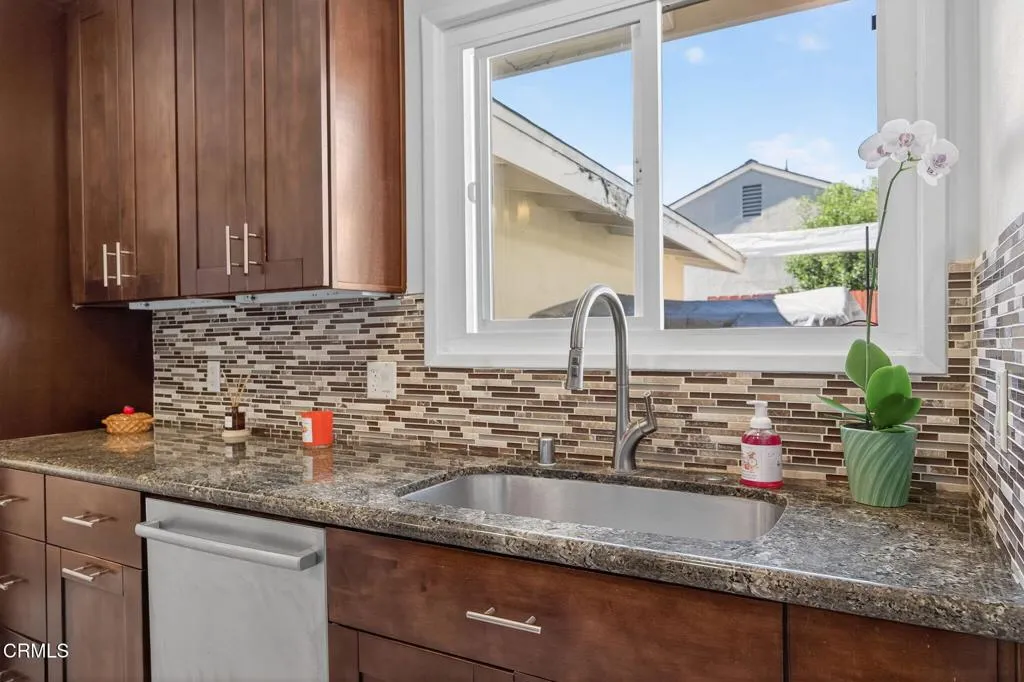 3179 Porter Lane, Ventura, California 93003 home-pic-21